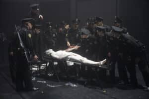 ‘Bros’, Romeo Castellucci’s theatrale liturgie van geweld door mannen in uniform. Te zien in het Holland Festival